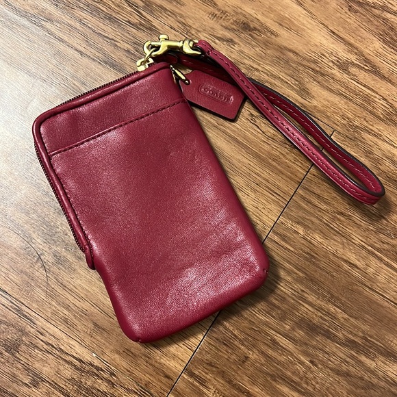 Coach deep red wristlet - Picture 2 of 8